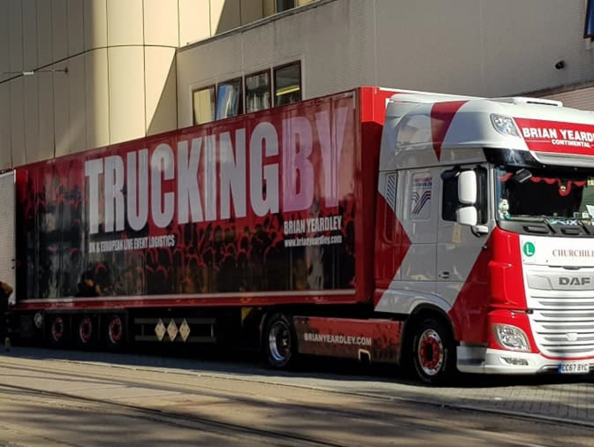 TRUCKINGBY Gig With Those Smart Dressed Men Of Zz Top Across Europe